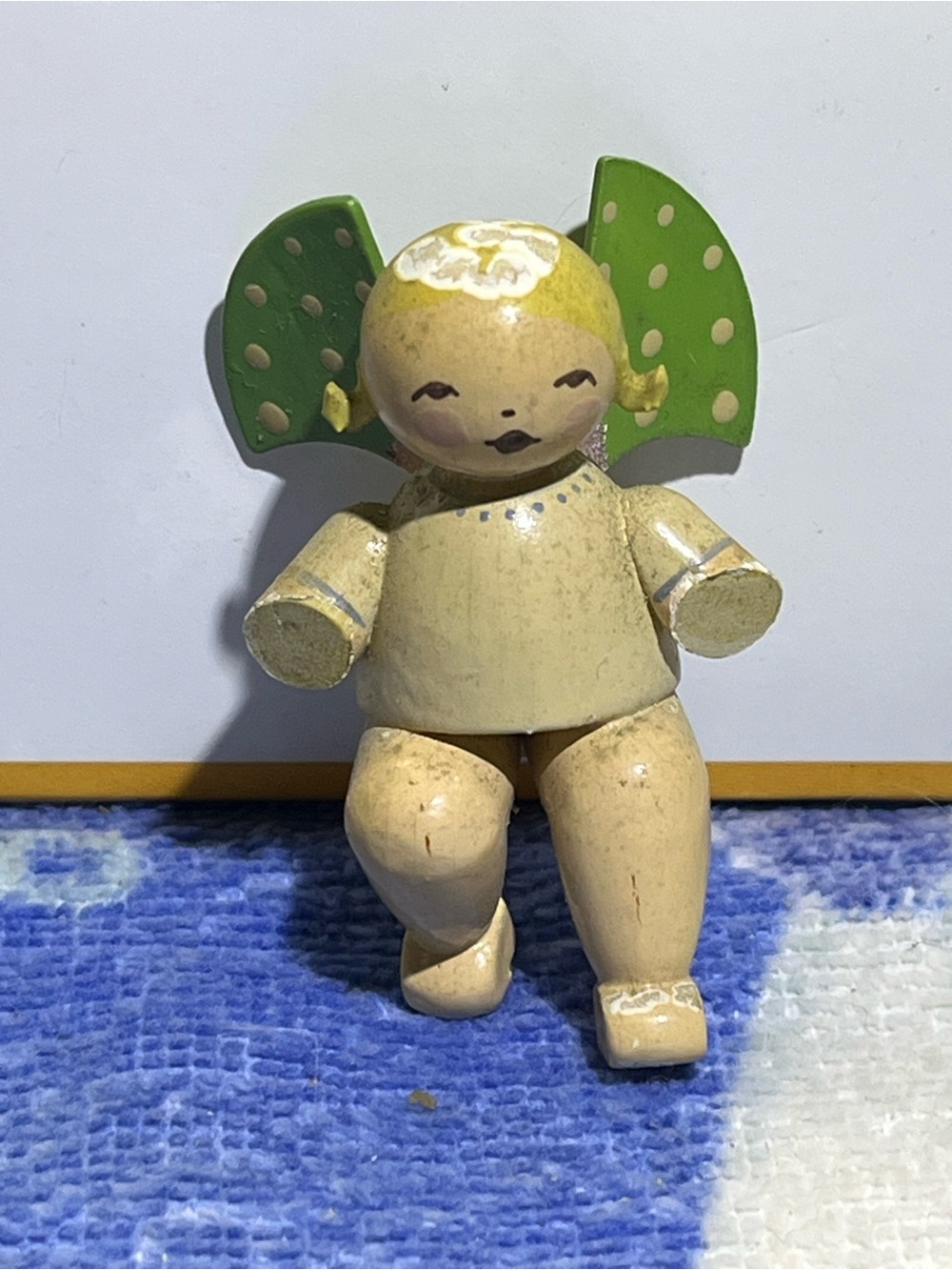 Vintage German Erzgebirge Wooden Angel Figurine – Green Polka Dot Wings